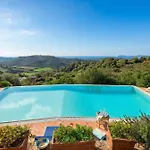 Emmeline Fronte Mare 5 6 Bagni Infinity Pool Wifi Per 12 Persone וילה אלגהרו