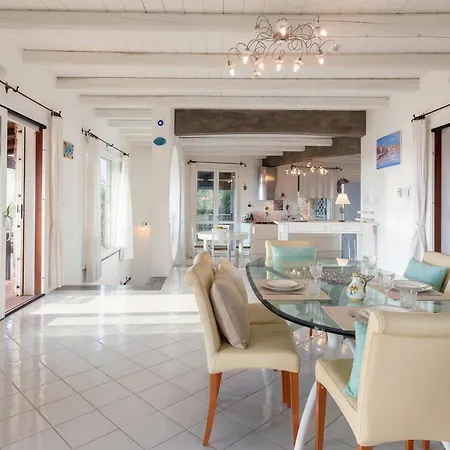 Emmeline Fronte Mare 5 6 Bagni Infinity Pool Wifi Per 12 Persone Villa