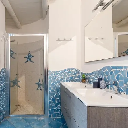 Emmeline Fronte Mare 5 6 Bagni Infinity Pool Wifi Per 12 Persone Villa