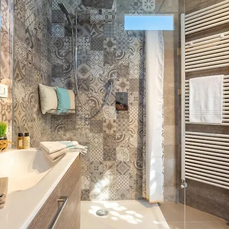 Villa Emmeline Fronte Mare 5 6 Bagni Infinity Pool Wifi Per 12 Persone