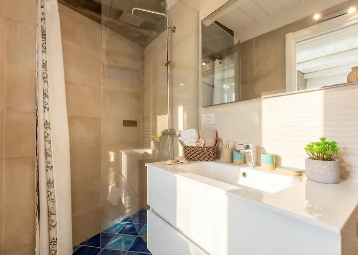 Emmeline Fronte Mare 5 6 Bagni Infinity Pool Wifi Per 12 Persone Villa Alghero