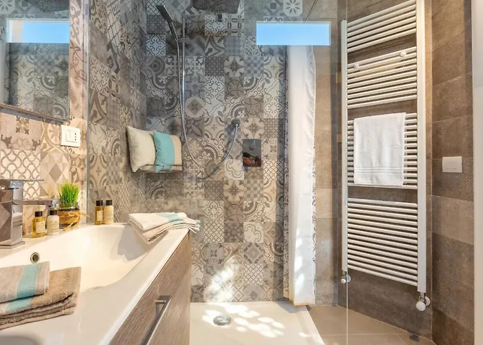 Villa Emmeline Fronte Mare 5 6 Bagni Infinity Pool Wifi Per 12 Persone